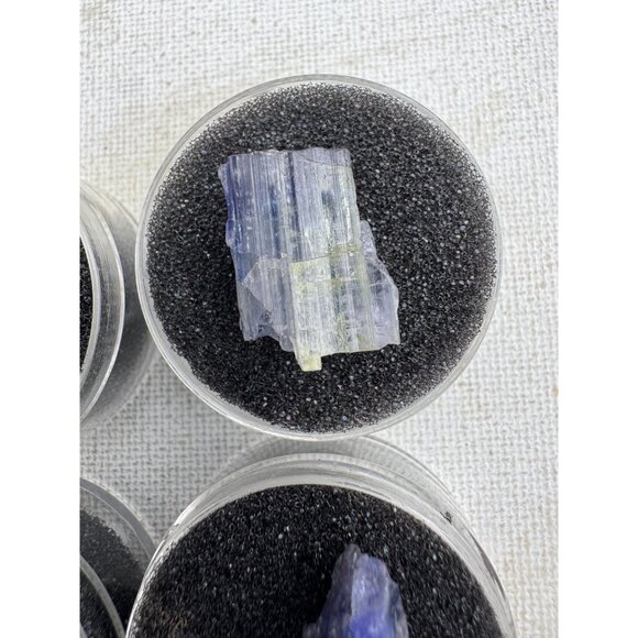 Tanzanite Crystals Lot - 139 carats - Picture 4 of 9